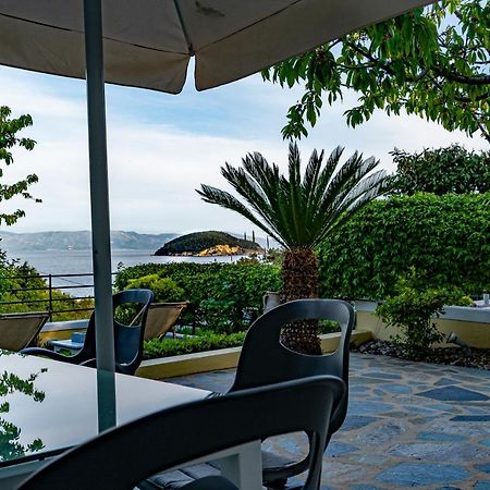 Sea Path Apartment PalaiónTsiflíkion Exterior foto